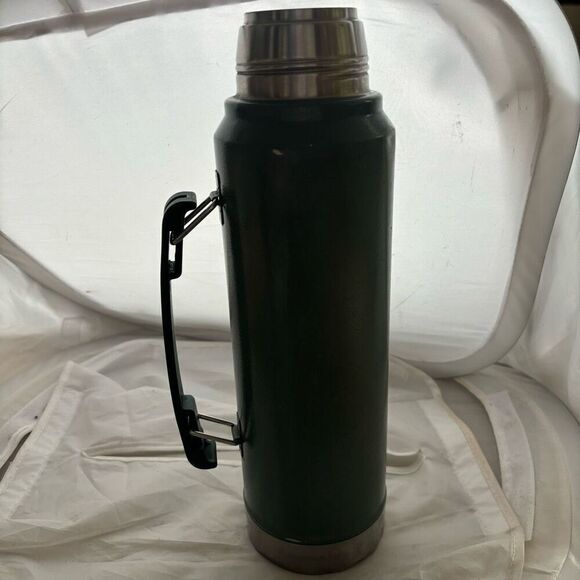 Stanley Classic Green 1-1:L Vacuum Thermos 20-01132 - Picture 4 of 7